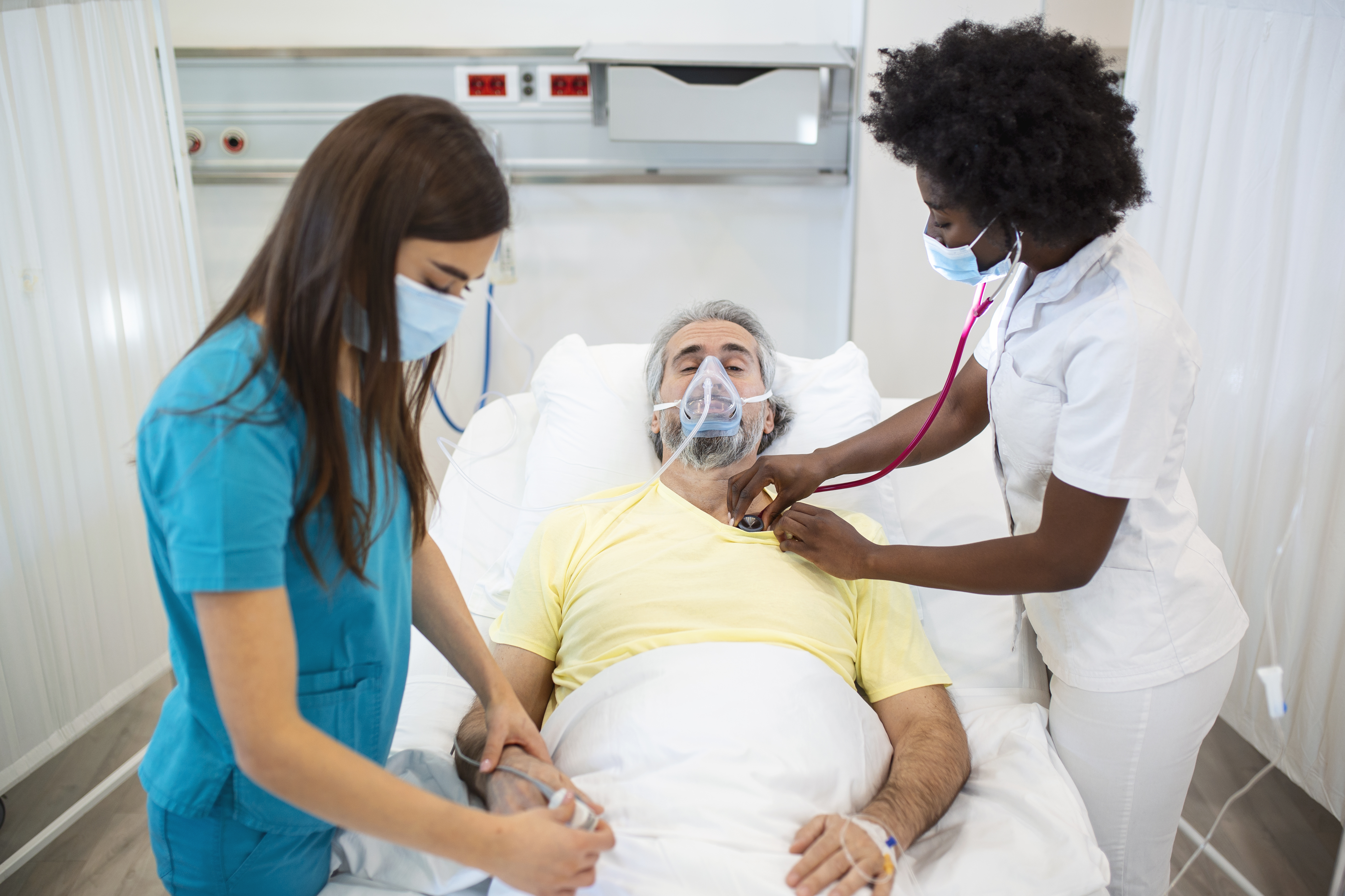 Procedimentos Técnicos em UTI: A Importância da Enfermagem em Cuidados Intensivos
