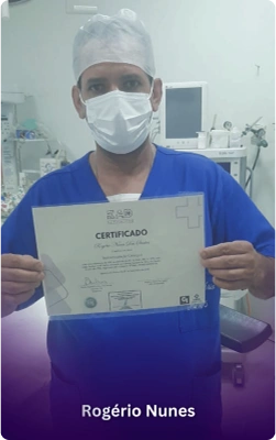 Estudante de enfermagem geriátrica